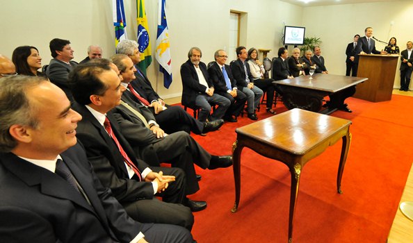 eduardo empossa secretarios