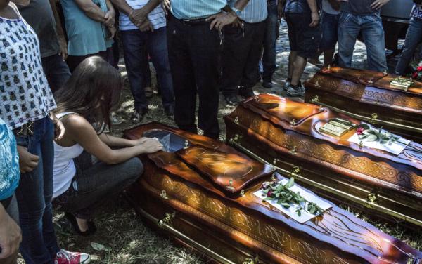 funeral vítimas santa maria