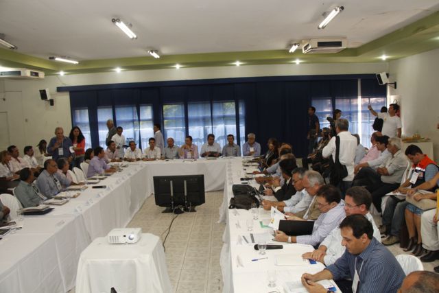 reunião comitê_640x427