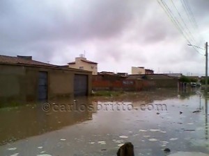 Rua alagada Vila Eulália