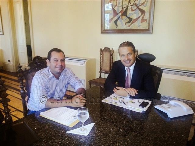 1496660_204914399718024_1844437601_n