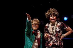 Bem, Dita & Santa; por Leonardo Carvalho_640x427