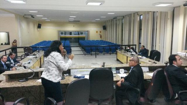 sessão casa plinio amorim vazia