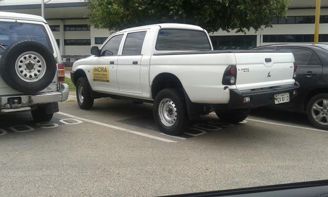 carro incra estacionamento_640x385