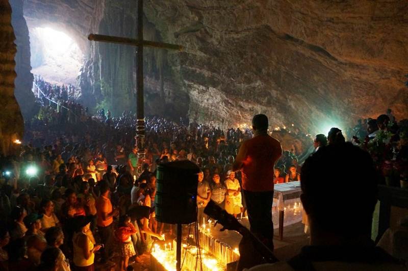 gruta patamuté - romaria - curaçá