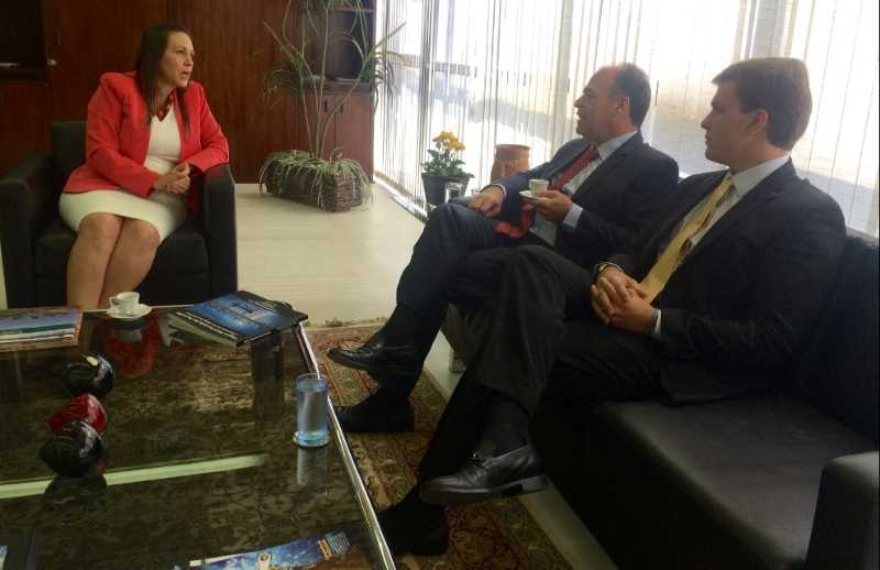 miguel-e-fbc-em-reuniao-com-kenia-codevasf