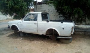 carro-abandonado-rua-g