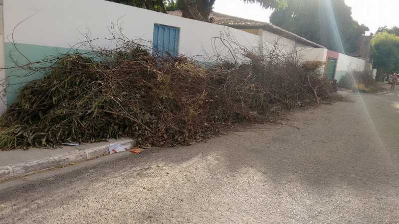 lixo-e-entulhos-ame-vila-eduardo2