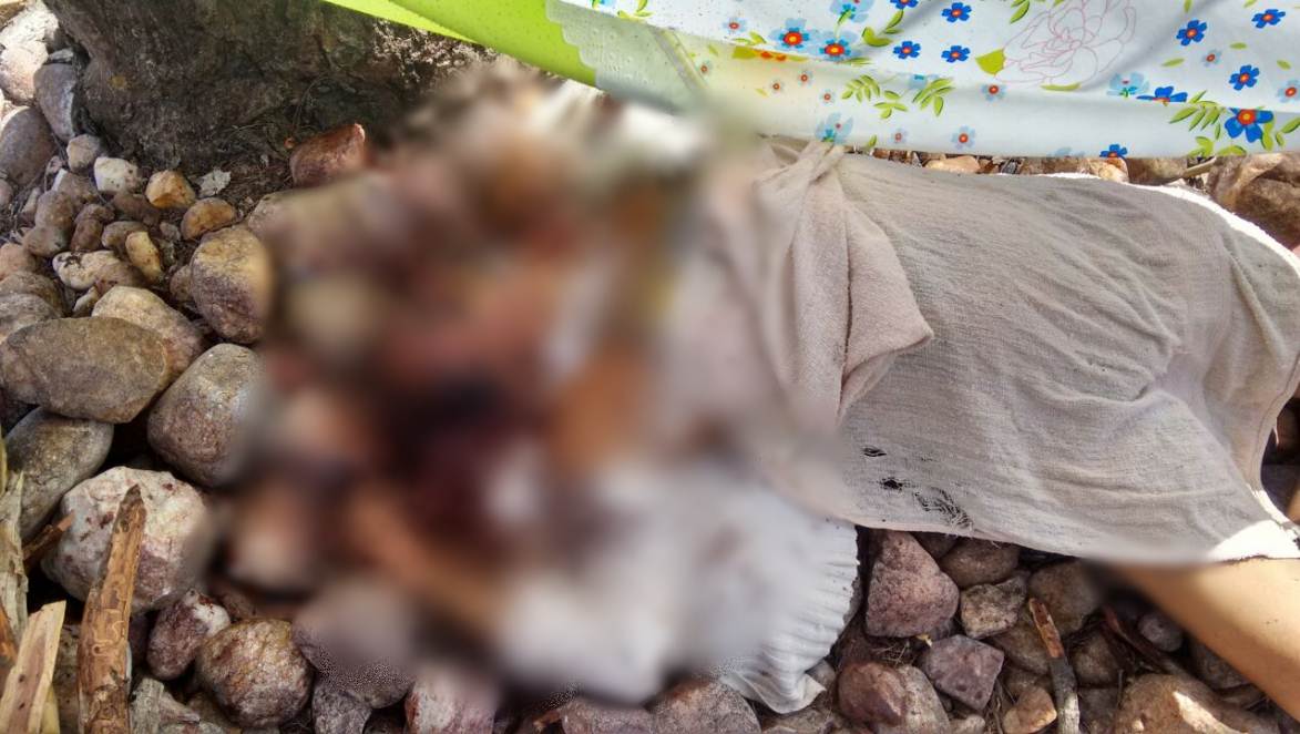 mulher-morta-pedradas-curaca