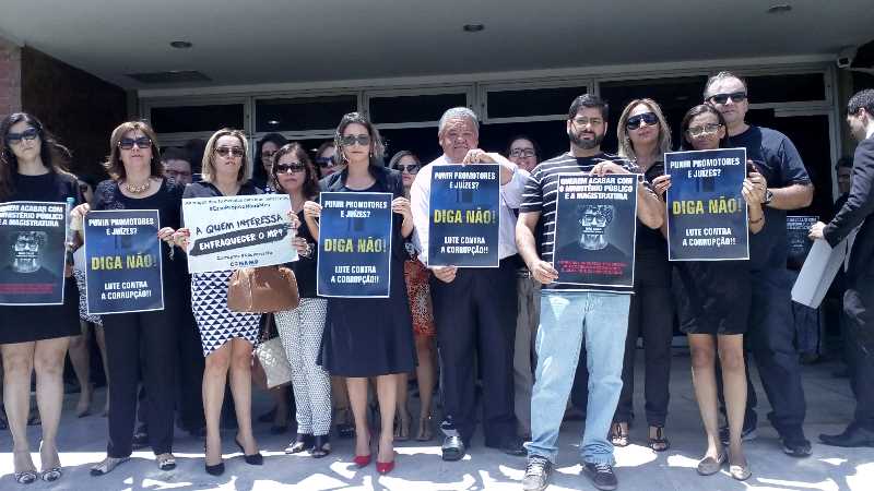 protesto-juizes-e-promotores-petrolina