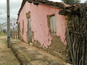 Apagando a história: Casa onde Gonzagão passou a infância em Exu é demolida  | Blog do Carlos Britto