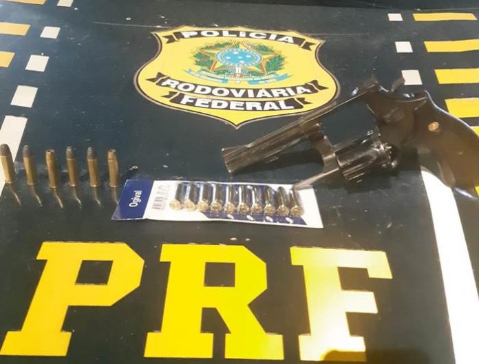 arma apreendida PRF petrolina