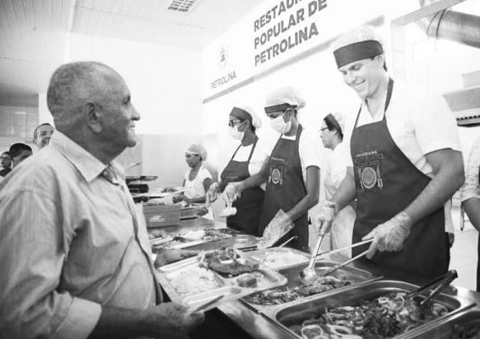 Miguel com seu Zequinha