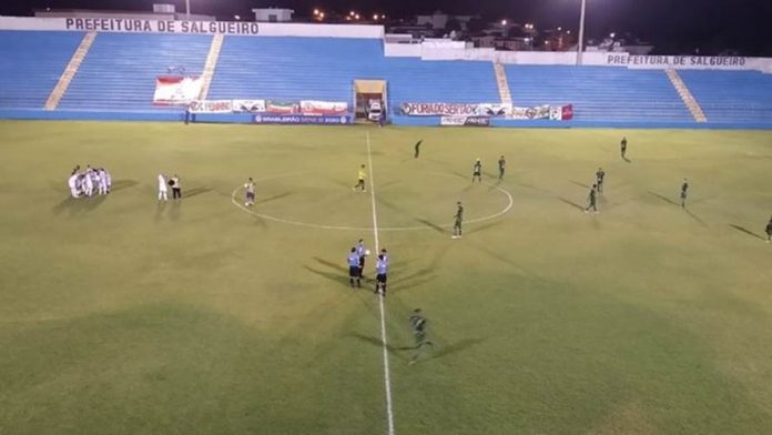 Carcará x Vitória Conquista