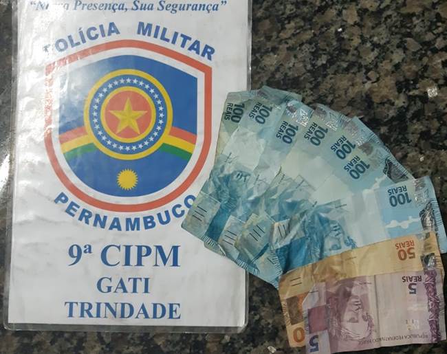 mulher furta irmã em Trindade