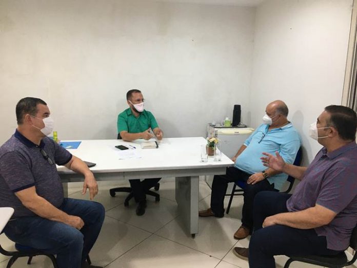 Reunião - Sec. Carlos Neiva - Luzinaldo Brito