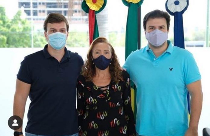 Maria Elena com Miguel e Fernando Filho